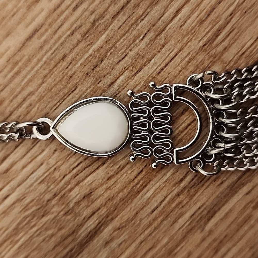 Necklace - Picture 2 of 9